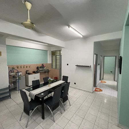 Blissful Breeze 4 Rooms & Netflix By Ezyroom Melaka Ayer Keroh Esterno foto