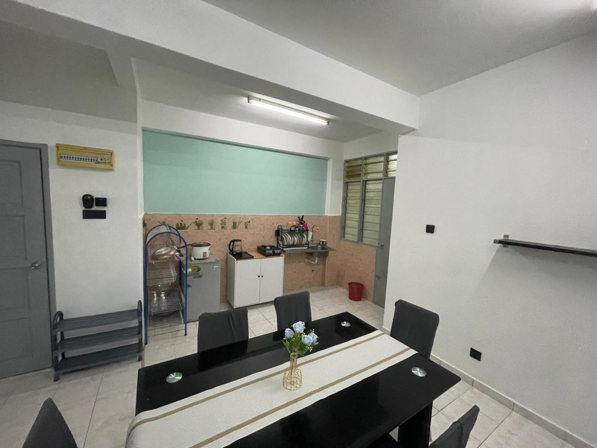 Blissful Breeze 4 Rooms & Netflix By Ezyroom Melaka Ayer Keroh Esterno foto