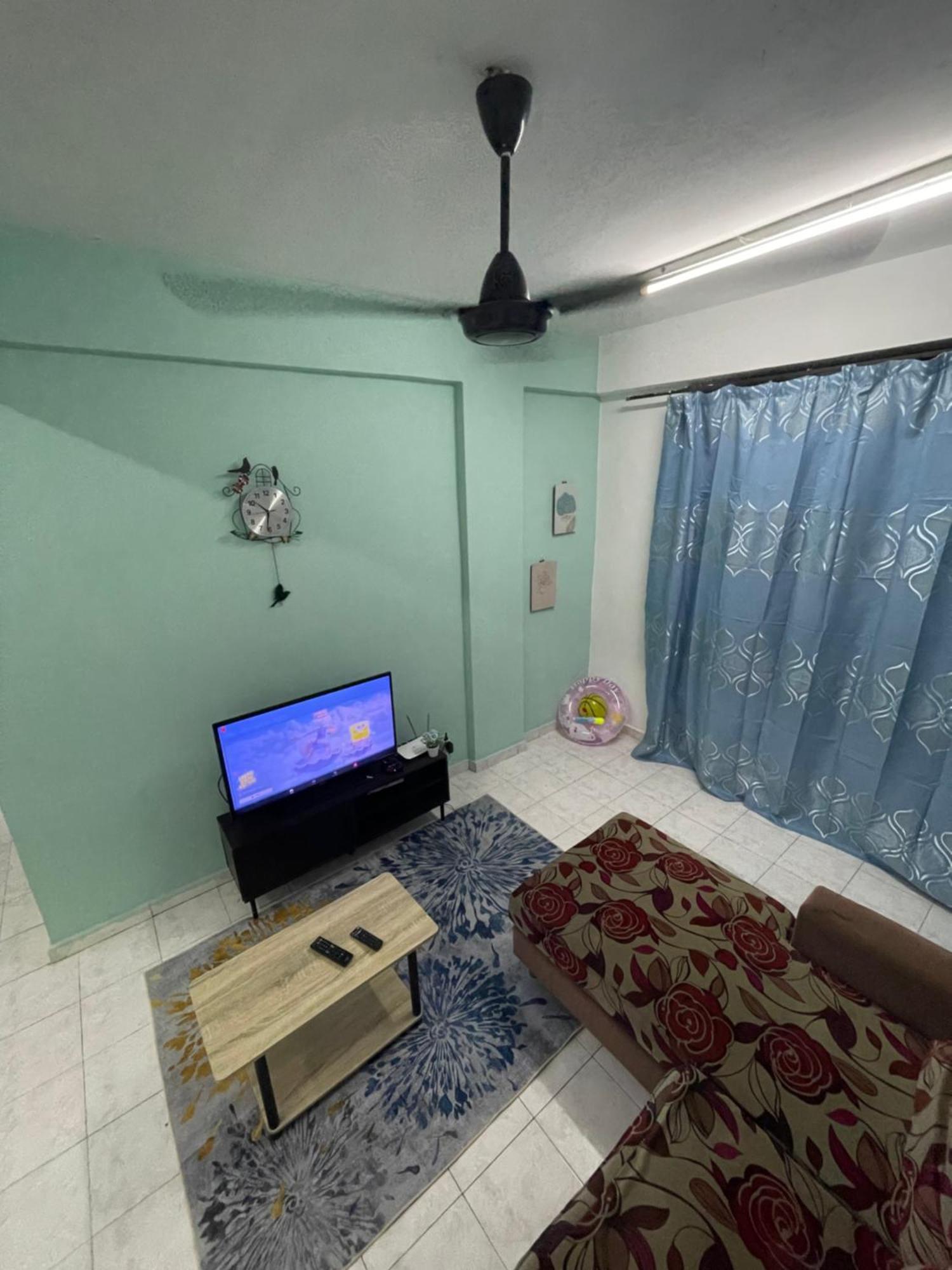 Blissful Breeze 4 Rooms & Netflix By Ezyroom Melaka Ayer Keroh Esterno foto